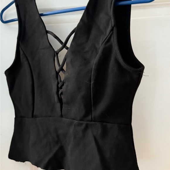 Iris Sz M Women’s Punk Black Sleeveless Top - Picture 2 of 12